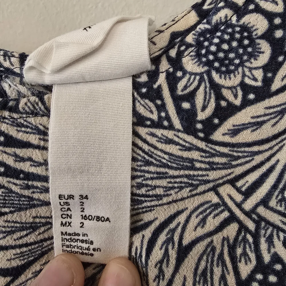 H&M Blue and White Floral Long-Sleeve Blouse